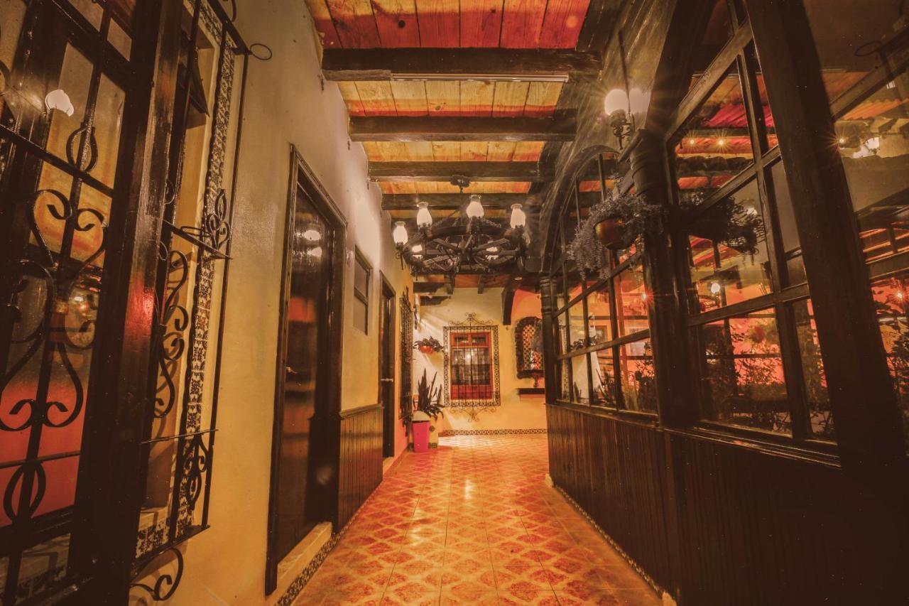 Hotel Palacio De Moctezuma San Cristobal de las Casas Luaran gambar
