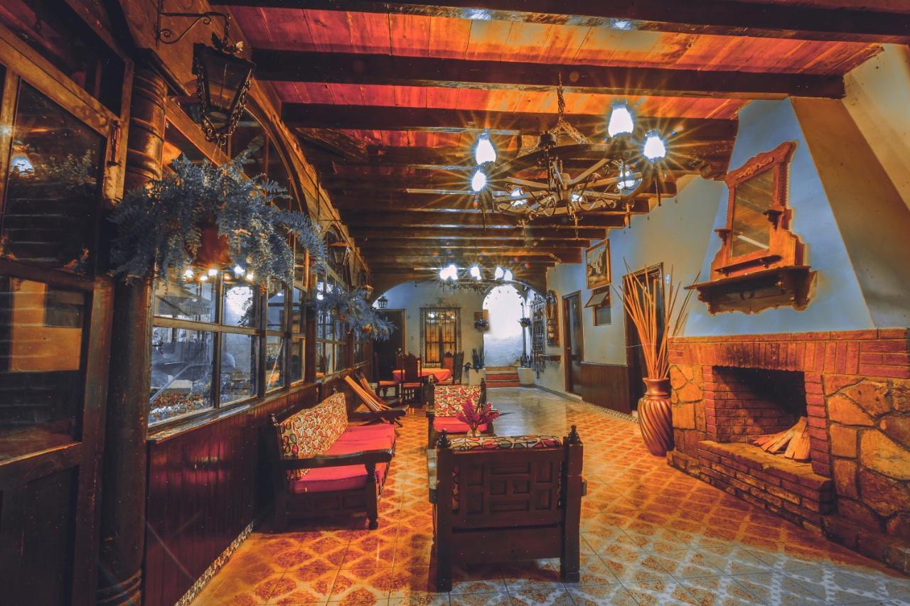 Hotel Palacio De Moctezuma San Cristobal de las Casas Luaran gambar