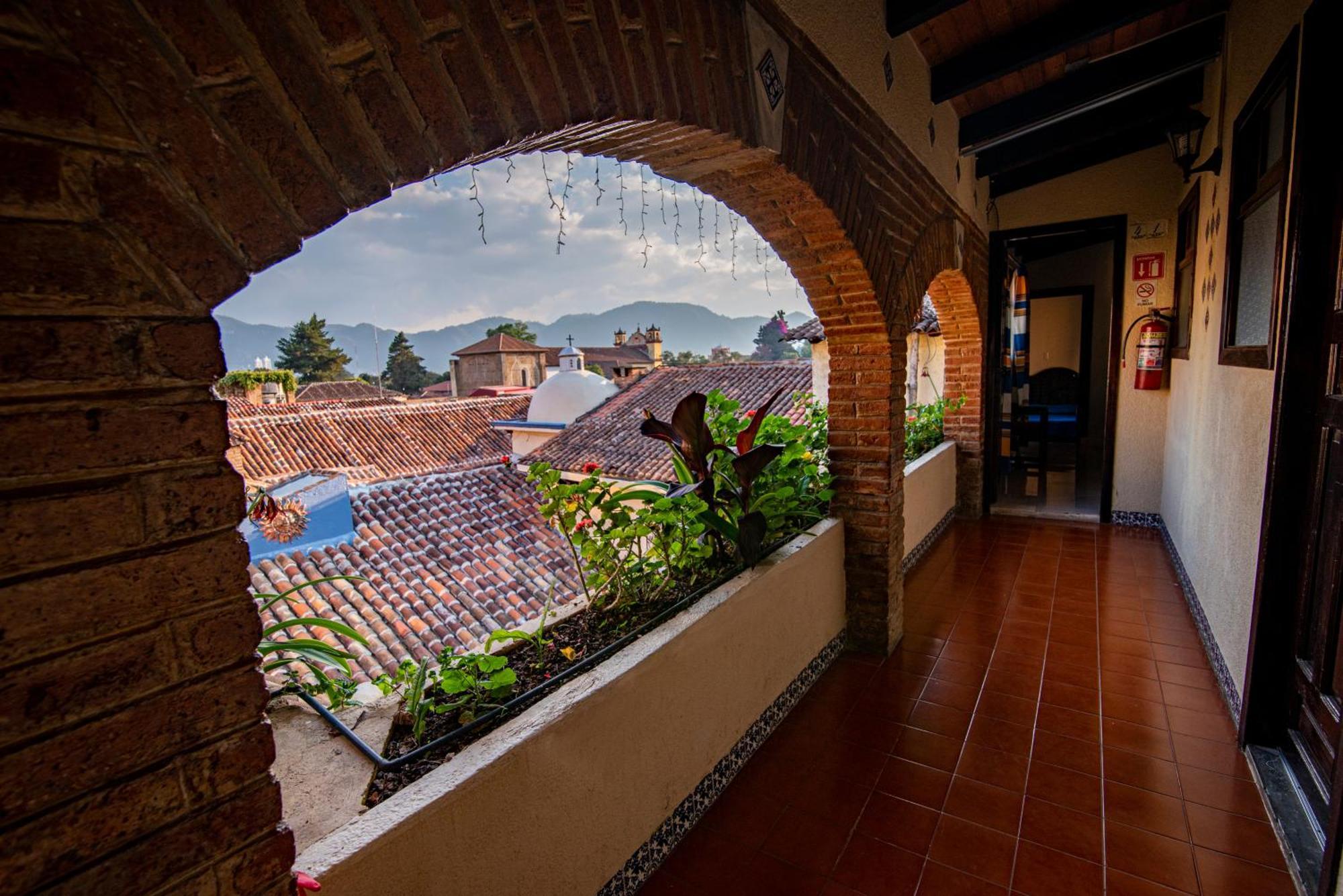 Hotel Palacio De Moctezuma San Cristobal de las Casas Luaran gambar