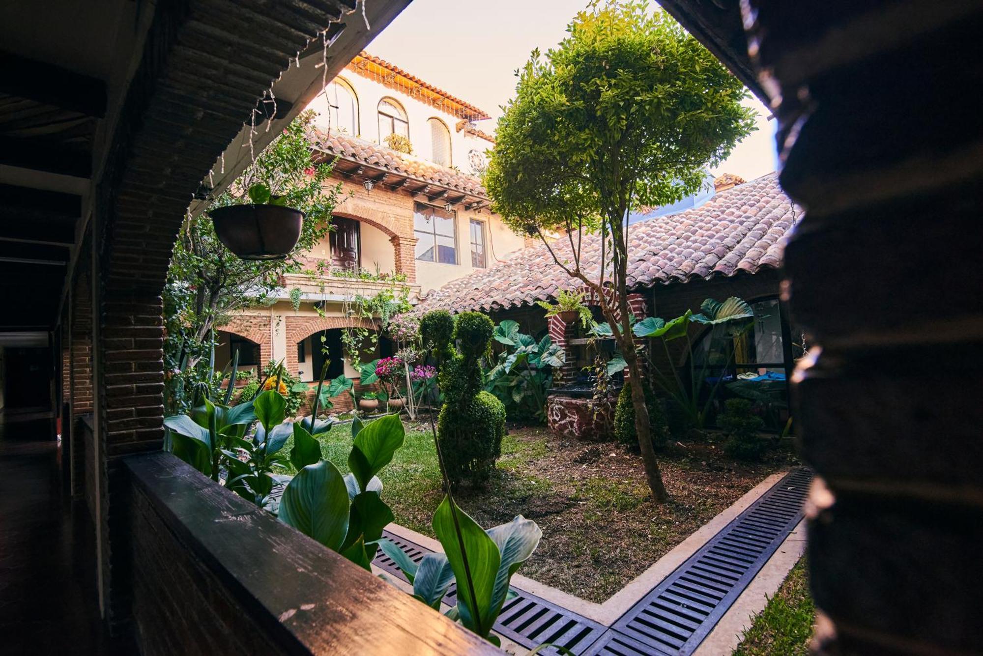 Hotel Palacio De Moctezuma San Cristobal de las Casas Luaran gambar